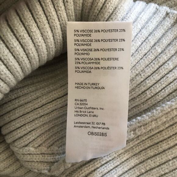 Free People NWT Naiome Trendy Neutral Cropped Rib Micro Vest Truthsyer (Gray) XS - Picture 13 of 15